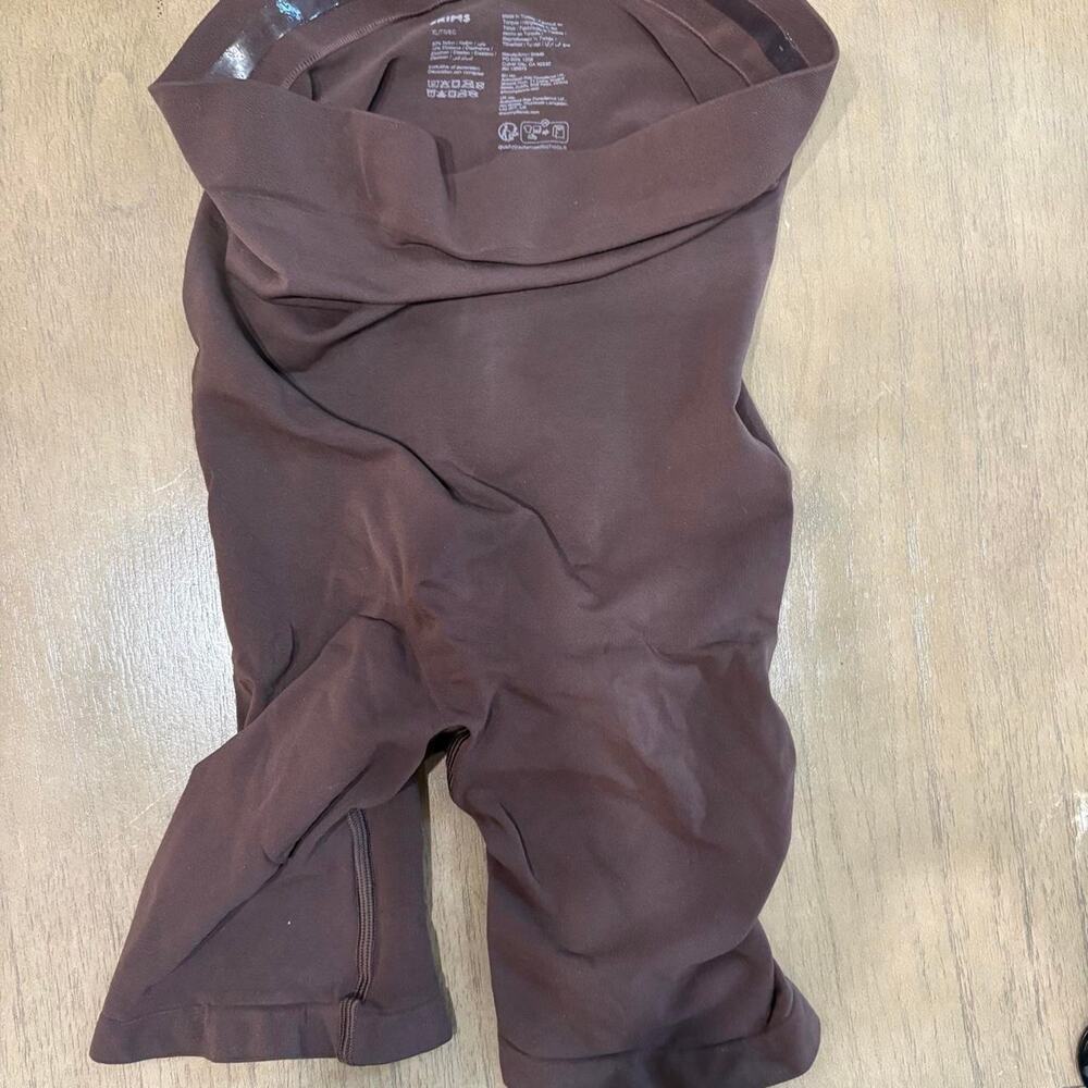 Skims brown shorts size s